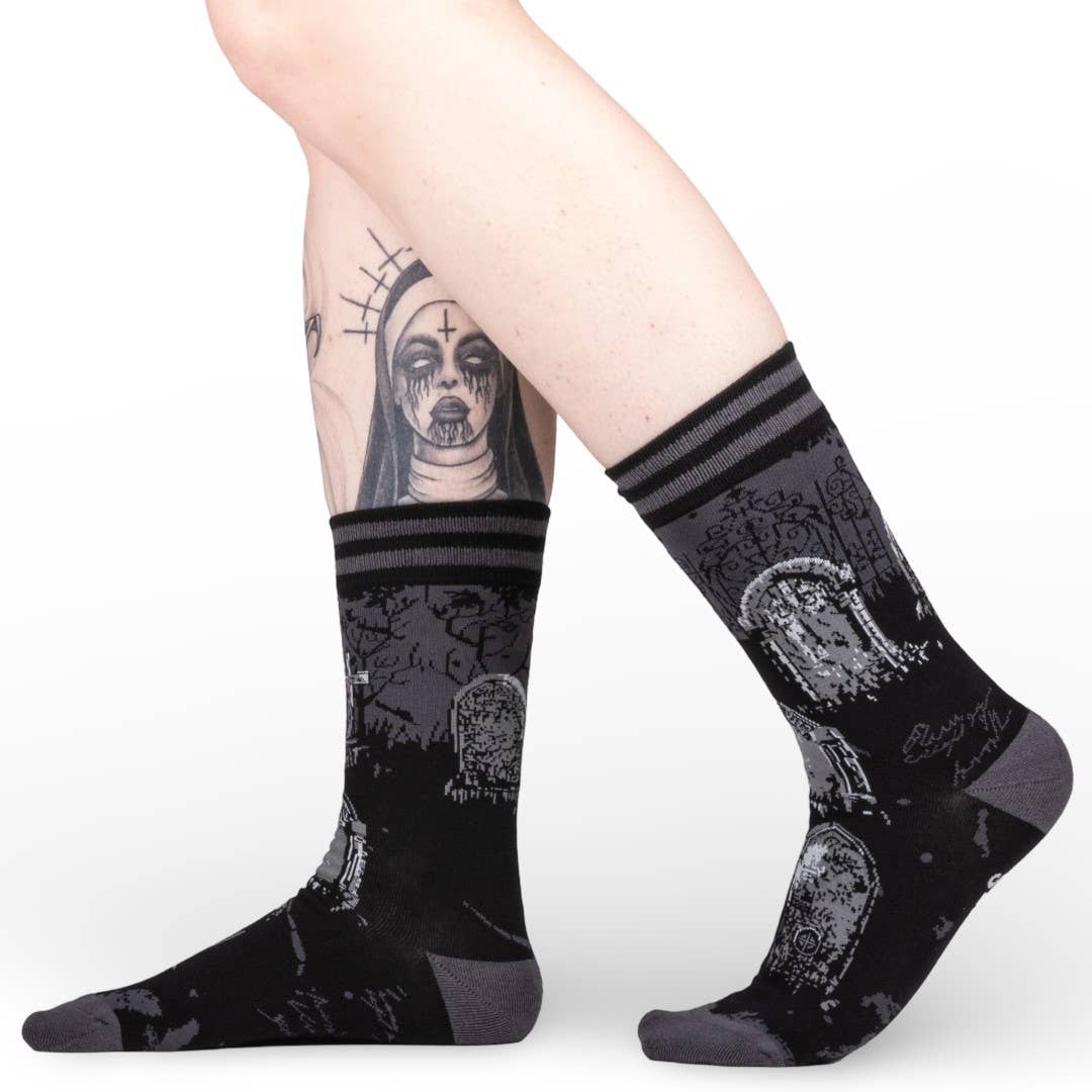 Garden of the Dead Crew Socks - Image 5